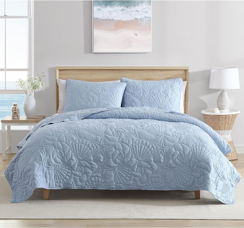 Photo 1 of Caribbean Joe Full/Queen Outlined Shell 3-Piece Quilt Set, Coastal Beach Design Bedding, Blue
