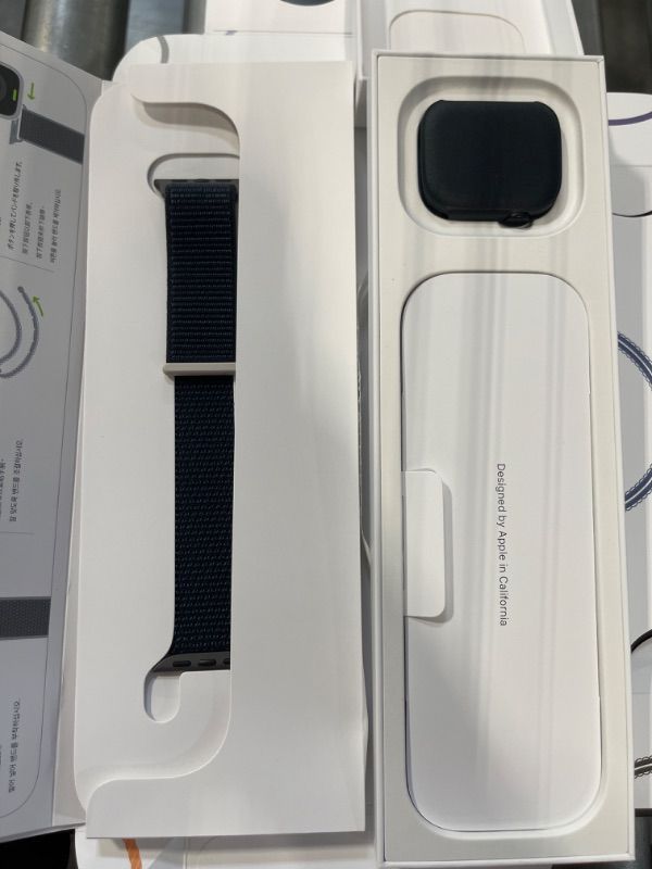 Photo 5 of ***USED***Apple Watch Series 9 [GPS 41mm] Smartwatch with Midnight Aluminum Case with Midnight Sport Loop One Size. Fitness Tracker
