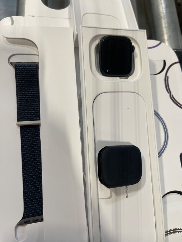 Photo 1 of ***USED***Apple Watch Series 9 [GPS 41mm] Smartwatch with Midnight Aluminum Case with Midnight Sport Loop One Size. Fitness Tracker
