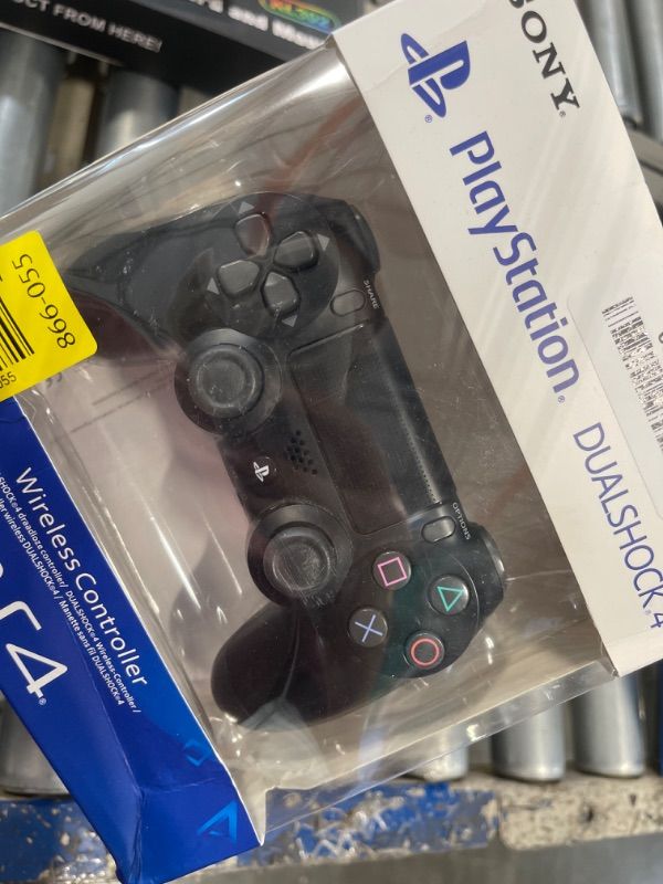 Photo 3 of *****USED/AS IS/PARTS ONLY*****DualShock 4 Wireless Controller for PlayStation 4 , television- Jet Black
