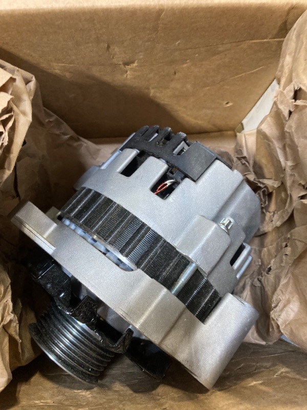 Photo 3 of ACDelco Gold 335-1028 Alternator