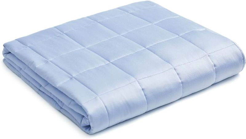 Photo 1 of ****USED**COLOR NAVY BLUE*** YnM Exclusive Weighted Blanket,Cooling Rayon Derived from Bamboo, Smallest Compartments, Bed Blanket for Two Person of 110~190lbs, Ideal for King Bed (88x104 Inches, 25 Pounds, Light (NAVY BLUE)