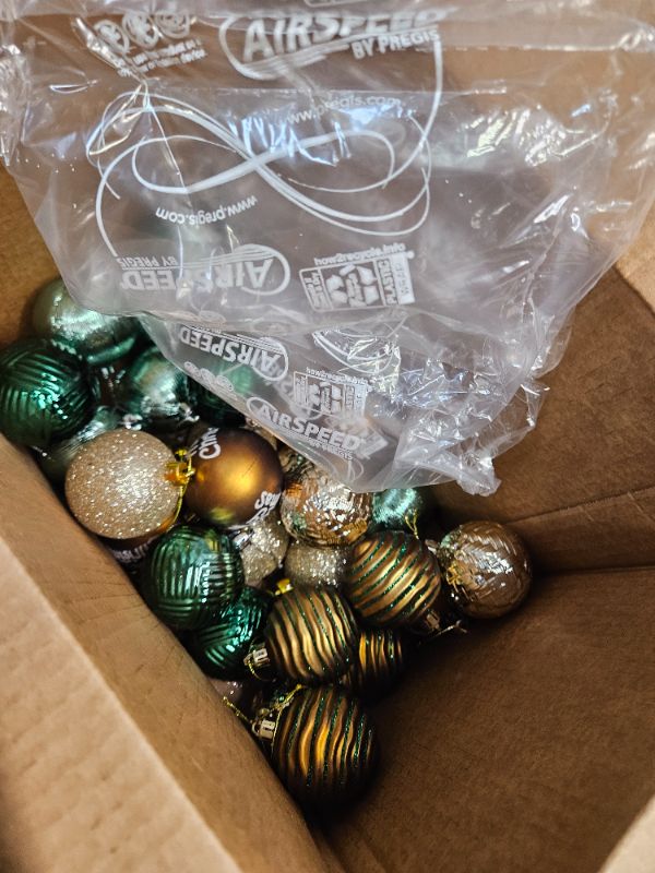 Photo 2 of (USED/MISSING 8 PCS)Joiedomi 30 Pcs 2.36'' Christmas Ornaments Assorted Design (Green&Gold) Christmas Ornaments, Assorted Shatterproof Christmas Ornaments for Holidays,Tree Ornaments