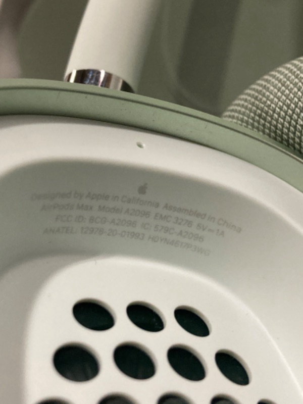 Photo 5 of Apple AirPods Max (Green)