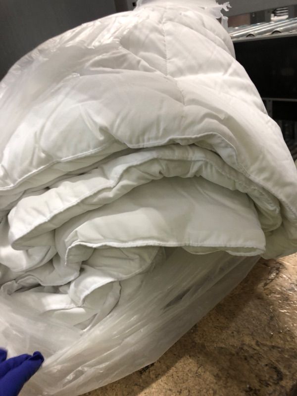 Photo 3 of Utopia Bedding Comforter - All Season Comforters Queen Size - Plush Siliconized Fiberfill - White Bed Comforter - Box Stitched