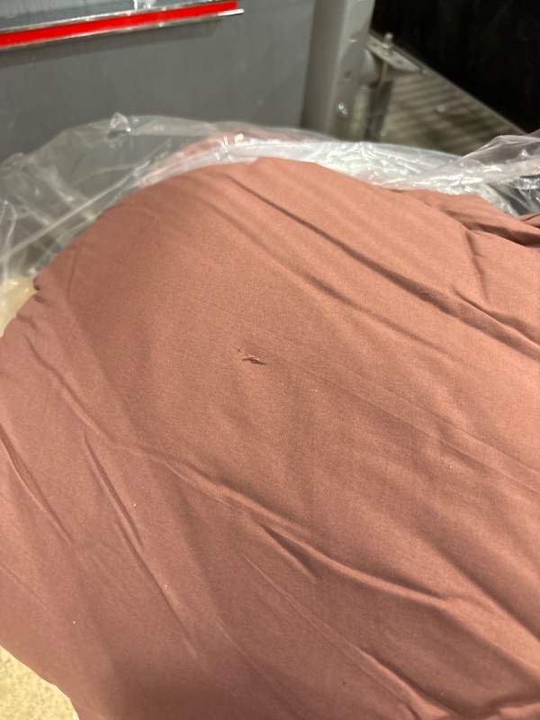 Photo 2 of ***USED - LIKELY MISSING PARTS - UNABLE TO VERIFY FUNCTIONALITY***
Brick Red Comforter Sets Queen Solid Dark Rust Red Bedding Comforters Modern Plain Purplish Cotton Bed Quilts Women Girls Blackish Red Warm Blankets Pure Dark Brown Red Durable Bedding Vin