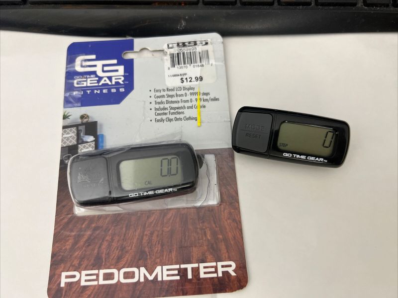 Photo 1 of 2- Go Time Gear Pedometer Steps, Mileage , Timer,calories Burned Easy Clip