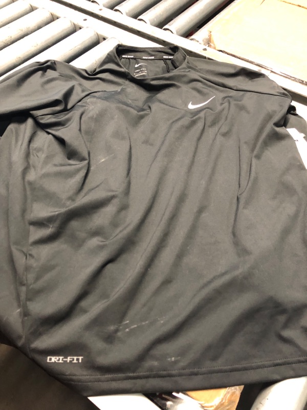Photo 1 of **Dirty**Nike Women's Hydroguard Long-Sleeve Swim Tee  XL
