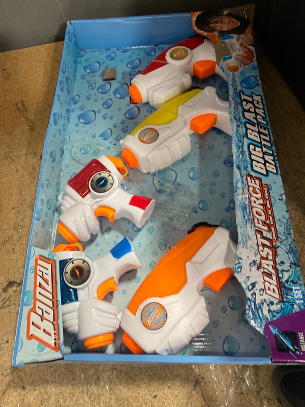 Photo 1 of Banzai Big Blast Battle Pack (Includes 5 of 8 water guns)