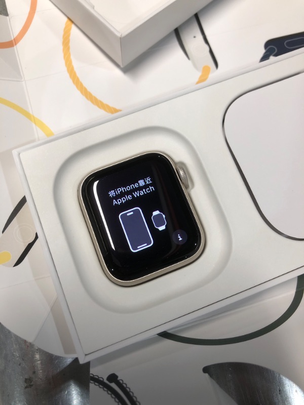 Photo 5 of ***FACTORY SEALED-OPENED TO INSPECT***
Apple Watch SE 2nd Generation (GPS) 40mm Aluminum Case with Starlight Sport Band - S/M