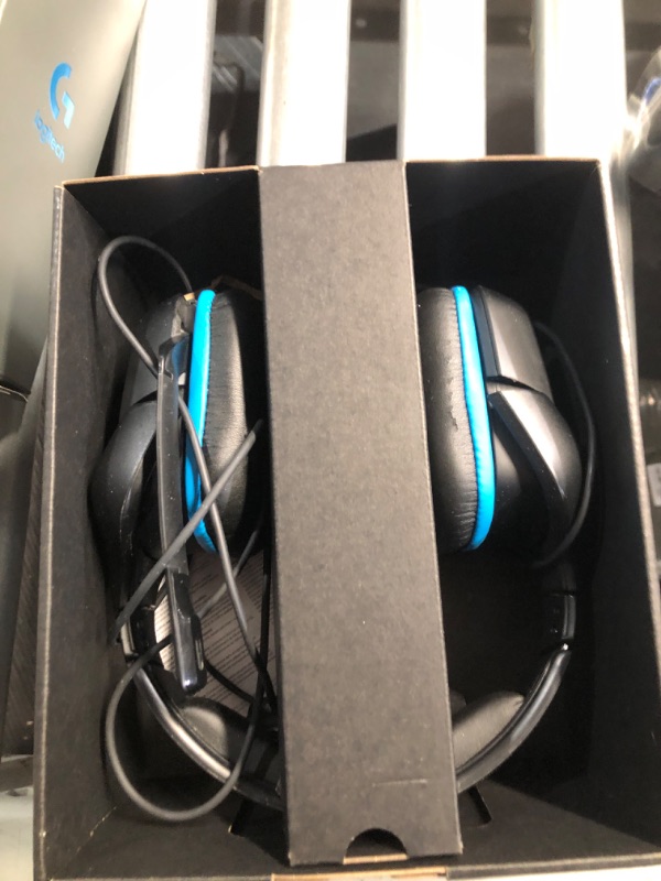 Photo 2 of (Minor Damage)
Logitech G432 Wired Gaming Headset, 7.1 Surround Sound, DTS Headphone:X 2.0, Flip-to-Mute Mic, PC (Leatherette) Black/Blue