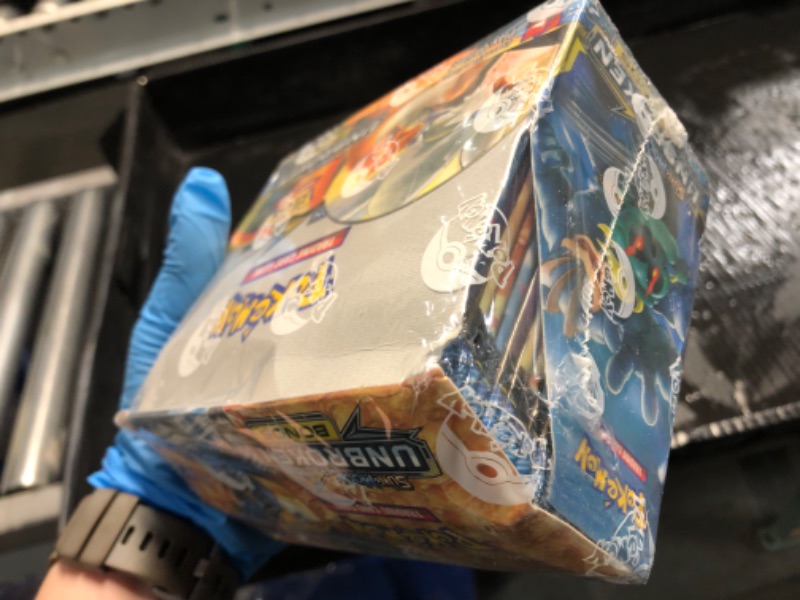 Photo 3 of ***FACTORY SEALED/ NON-REFUNDABLE***Pokemon TCG: Sun & Moon unbroken bonds Booster Box-