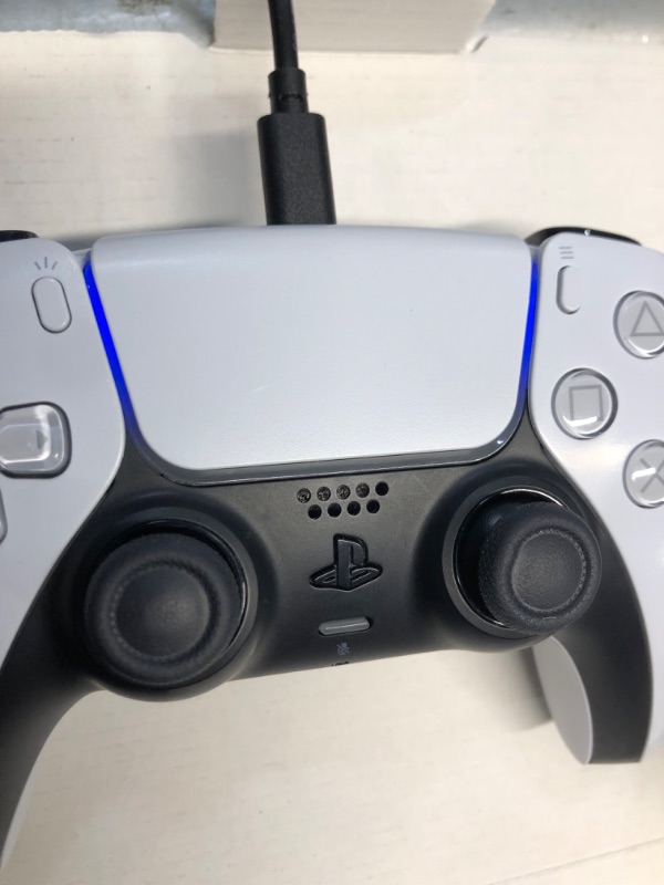 Photo 1 of (SOME BUTTONS DO NOT FUNCTION) (PARTS0 Sony PS5 DualSense Wireless Controller - White