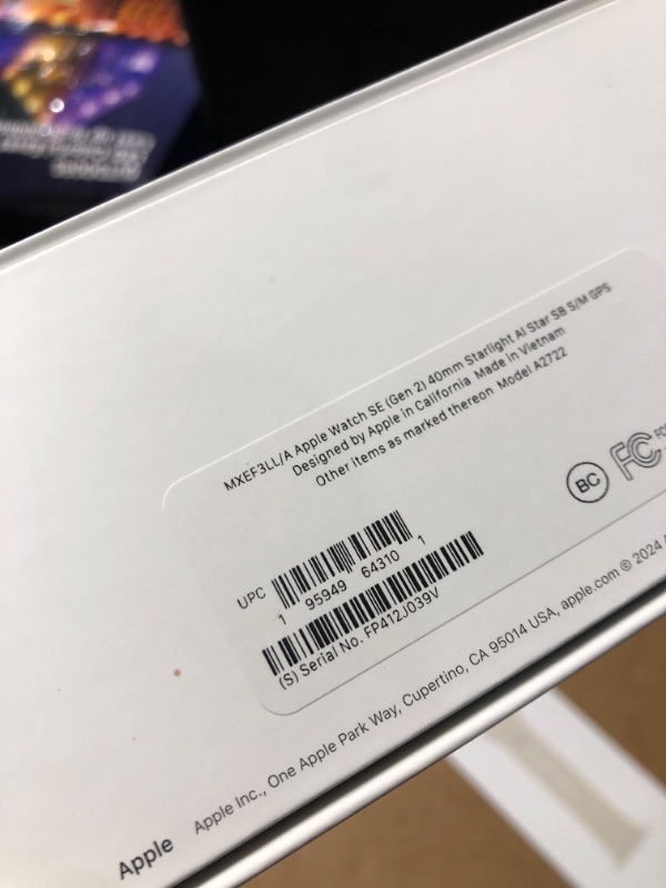 Photo 4 of **Factory Sealed**
Apple Watch SE (2nd Gen) [GPS 40mm] Smartwatch with Starlight Aluminium Case with Starlight Sport Band S/M. Fitness and Sleep Trackers