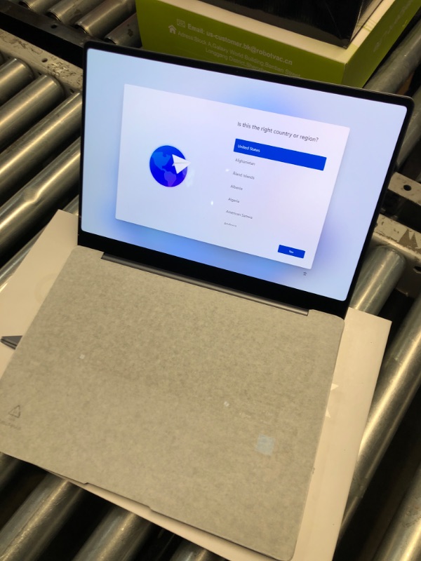 Photo 1 of SAMSUNG 14' Galaxy Book4 Pro Laptop PC Computer, Intel Core 7 Ultra Processor 512GB, 3K AMOLED (2880 x 1800) Touchscreen, Advanced Security, 2024 Model, NP940XGK-KG1US, Moonstone Gray