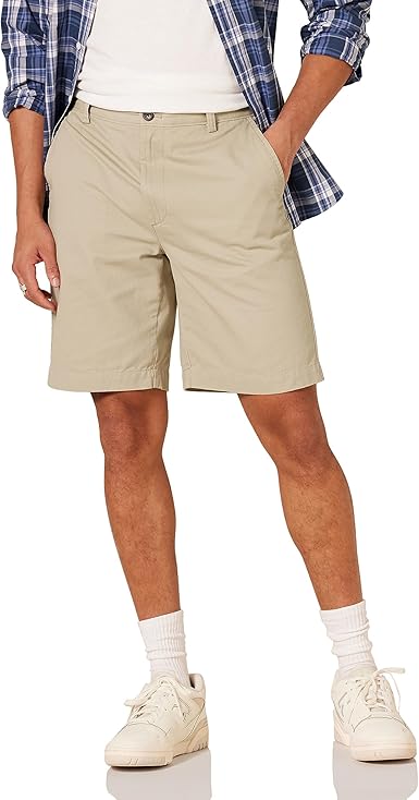 Photo 1 of Amazon Essentials Men's Classic-Fit 9" Chino Short