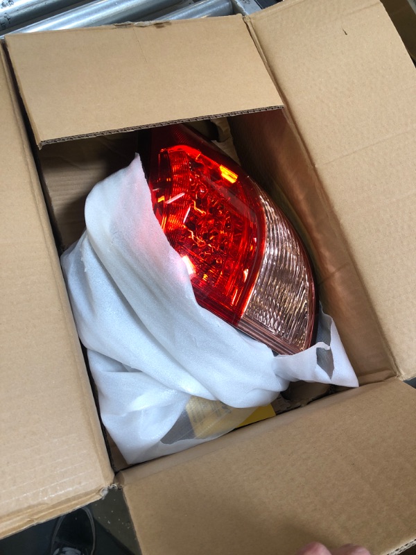 Photo 2 of Dasbecan Tail Light Assembly Right Side Rear LED Outer Lamp Compatible With Honda HRV 2016 2017 2018 Replaces # 33502T7SA01 HO2805109 Rear Right