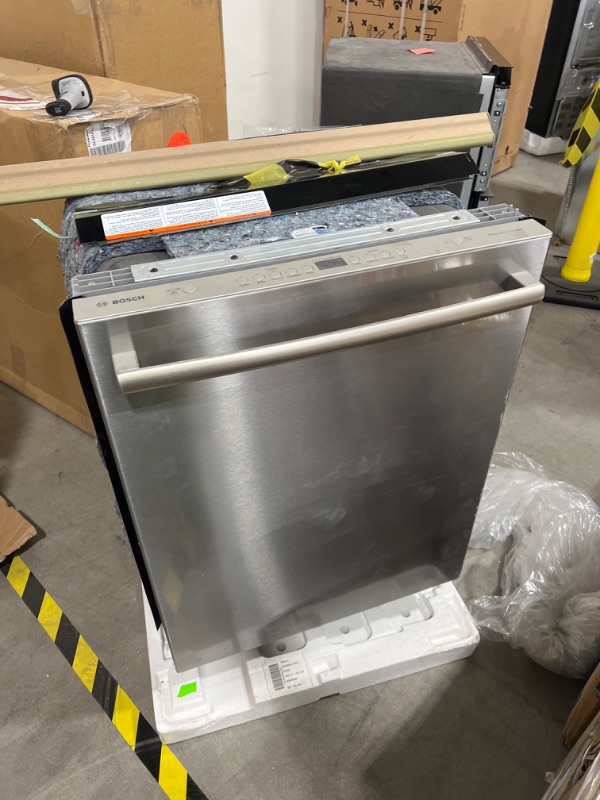 Photo 2 of 100 Series Dishwasher 24'' Stainless steel

