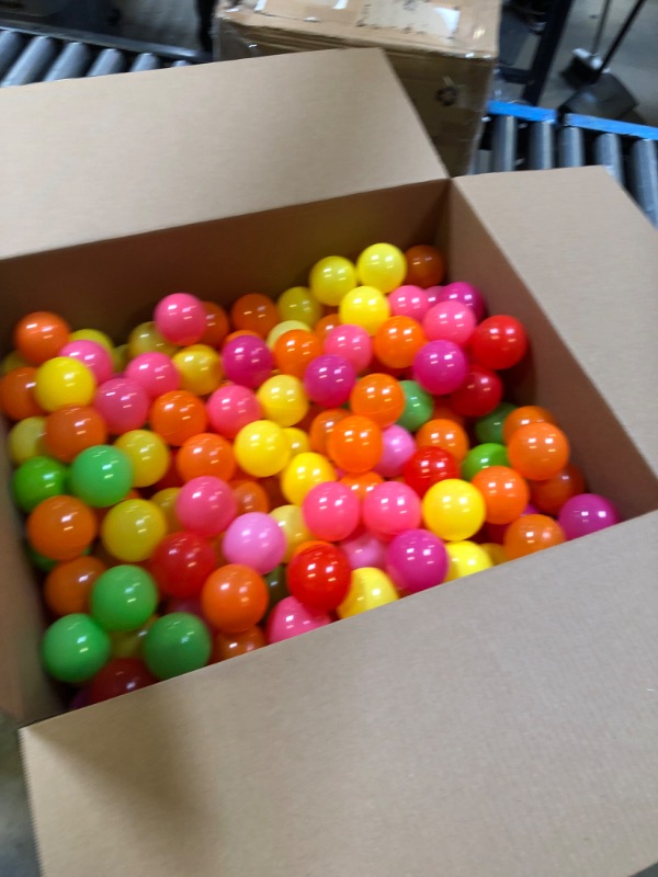 Photo 1 of BalanceFrom 23Inch Phthalate Free BPA Free NonToxic crush Proof Play Balls Pit Balls 6 Bright col