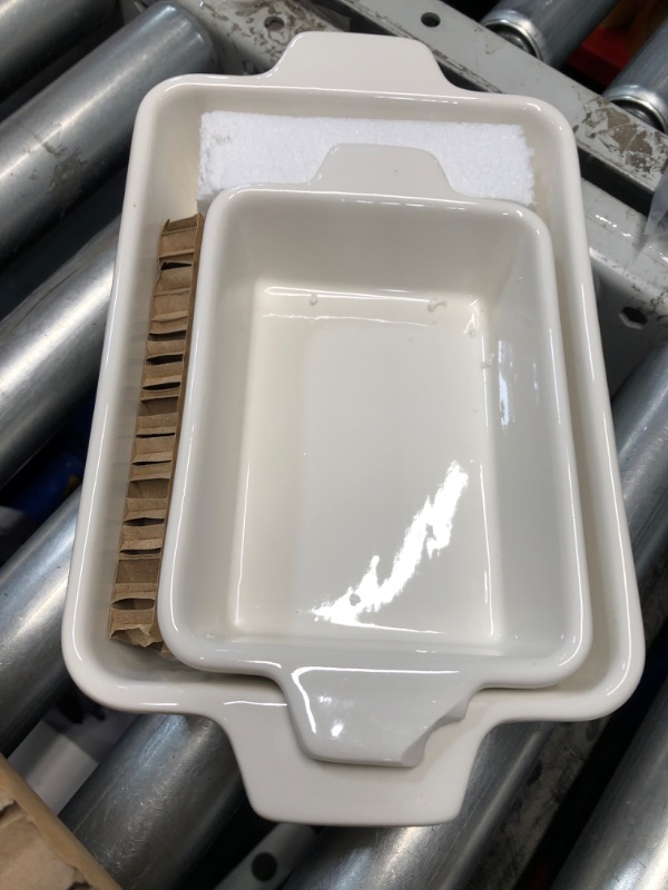 Photo 4 of ***(MINOR DAMAGE/ SEE NOTES) ***
Jemirry Ceramic Baking Dish Set of 3, Casserole Dishes for Oven, Square Porcelain Bakeware Set with Handles, Lasagna Baking pan for Cooking, Perfect for Baking and Serving, Housewarming, Halloween, Thanksgiving, Christmas,