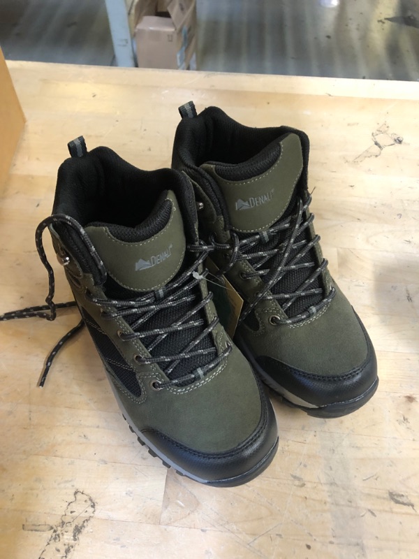 Photo 1 of Denali Mid Womens Hiking Boots Size 5