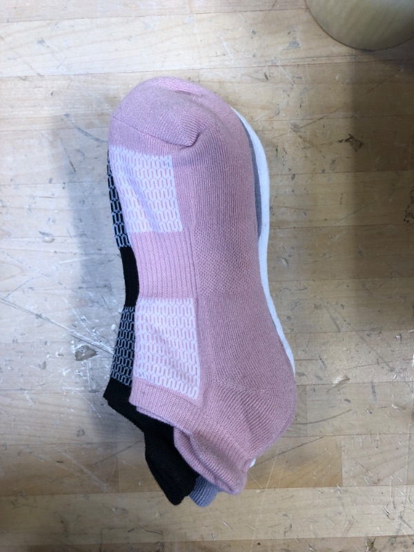 Photo 2 of Women's No Show Socks 5 Pair Variety