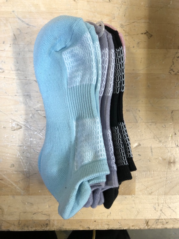 Photo 3 of Women's No Show Socks 5 Pair Variety