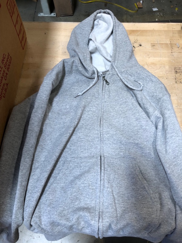 Photo 1 of Gildan Zip Up Hoodie Grey Small