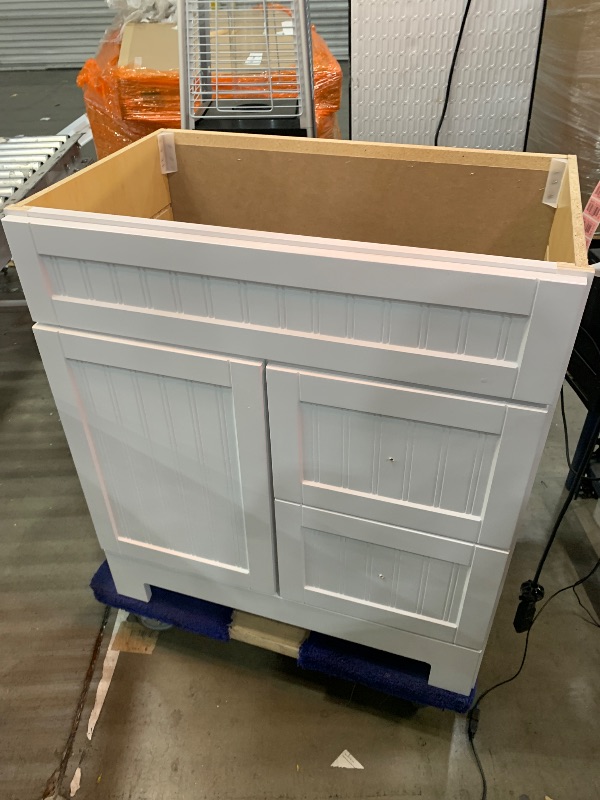 Photo 2 of 100+ bought last week
Style Selections Ellenbee 30-in White Single Sink Bathroom Vanity with White Cultured Marble Top