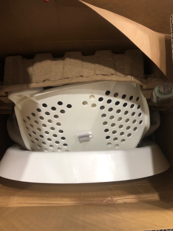 Photo 1 of Graco SmartSense Baby Swing with Cry Detection Technology