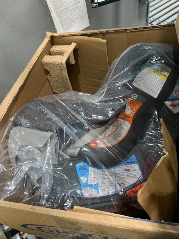 Photo 1 of Graco Extend2Fit Convertible Baby Car Seat, Rear and Forward Facing, Adjustable Extension Panel for Extra Legroom, Gotham