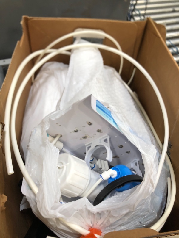 Photo 2 of ***HEAVILY USED - INCOMPLETE - UNABLE TO VERIFY FUNCTIONALITY***
Geekpure 6-Stage Reverse Osmosis RO Drinking Water Filter System with DI Filter TDS to 0-75 GPD