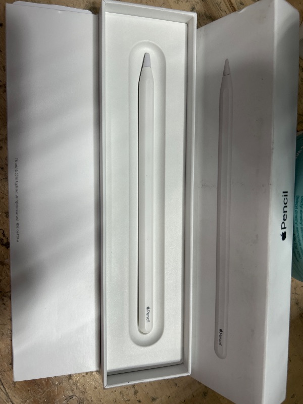 Photo 2 of Apple Pencil (2nd generation): Pixel-perfect precision and industry-leading low latency