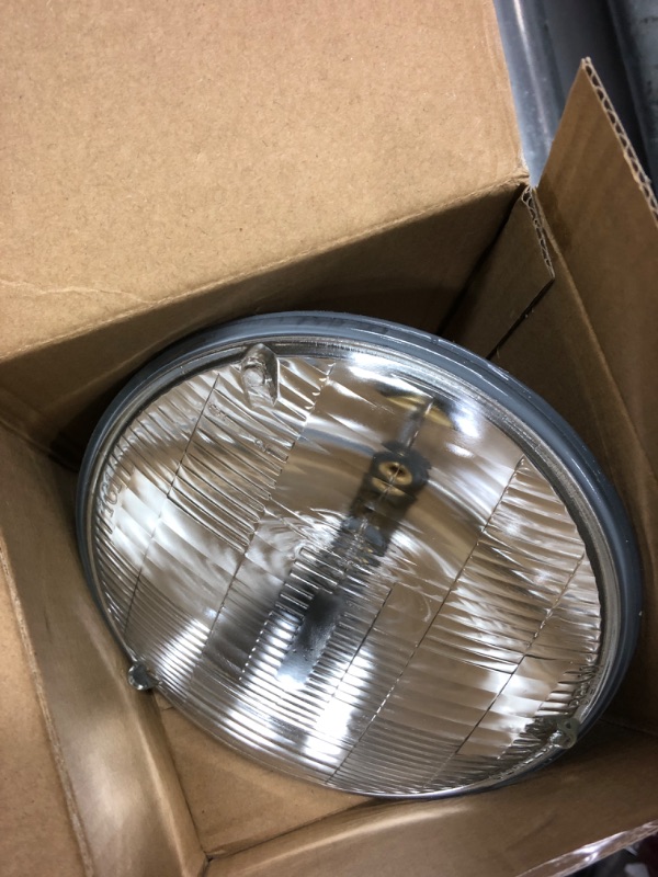 Photo 2 of **only 1 headlight** TRQ Round Sealed High Beam Headlight Headlamp Pair for Chevy GMC Ford Dodge