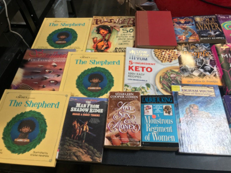 Photo 1 of 28PCS MISCELLANEOUS BOOK BUNDLE -- SOLD AS IS - FINAL SALE