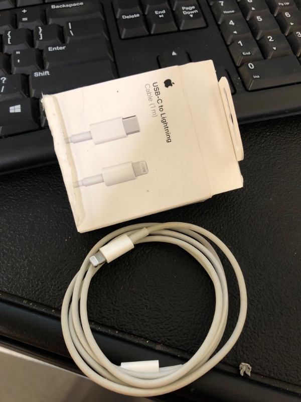 Photo 2 of Apple USB-C to Lightning Cable (1 m) ??????? 1m