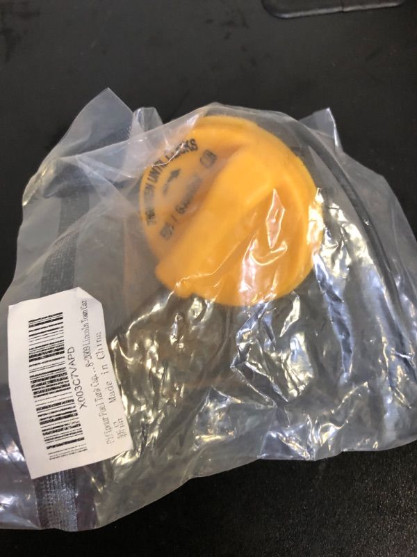 Photo 1 of 8L3Z-9030-C FC1052 Gas Cap Fuel Cap E85 for For 2008-2017 Ford F-150 2011-2017 Ford F-250 F-350 Super Duty 2008-2009 Ford Ram Gas 2012 Gas Cap for 2016 Ram Cap Jeep JK Gas Cap