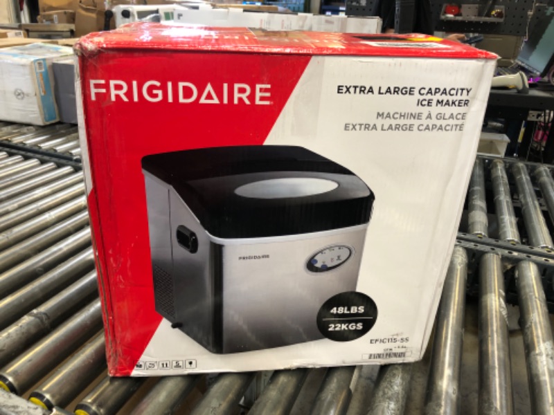 Photo 1 of 16.7" 48.5-Lb. Freestanding Icemaker