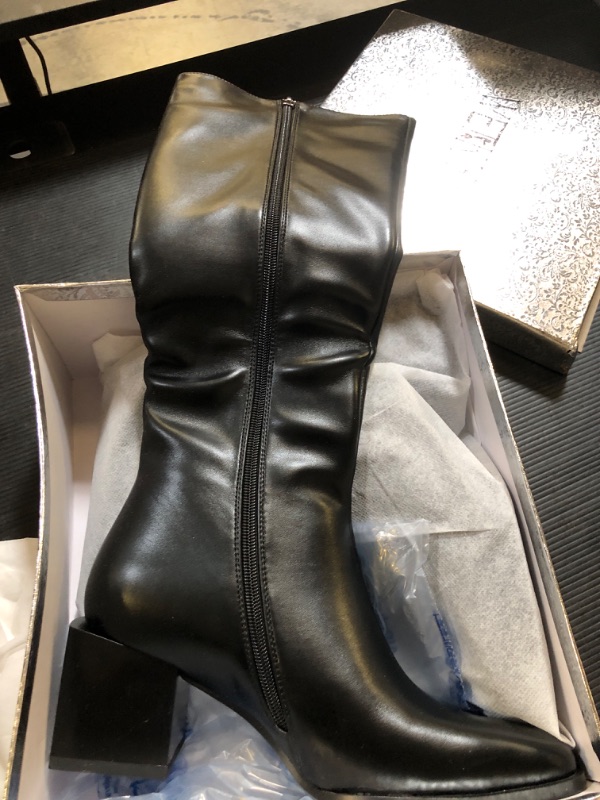 Photo 1 of  womens boots - black - size 7 