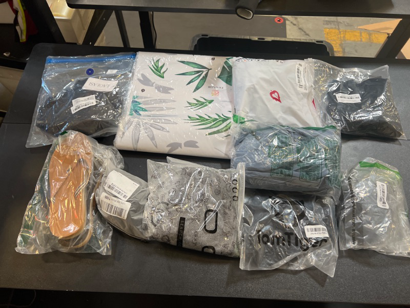 Photo 1 of bag of mixed items 