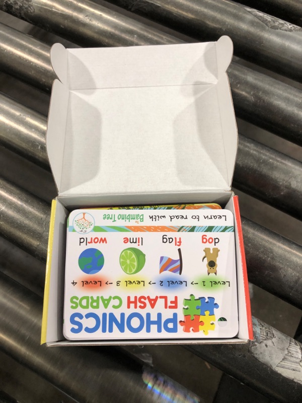 Photo 1 of Phonics Flash Cards - Learn to Read in 20 Stages - Digraphs CVC Blends Long Vowel Sounds - Games for Kids Ages 4-8 Kindergarten First Second Grade Homeschool Educational Study Activity