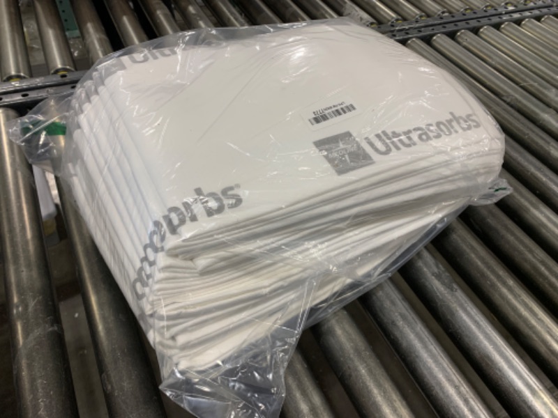 Photo 2 of Medline Ultrasorbs Premium Disposable Underpads, Large Incontinence Bed Pads, 30 x 36 inches (Pack of 25), Super Absorbent Moisture Wicking Pee Pads, Leakproof Surface Protection