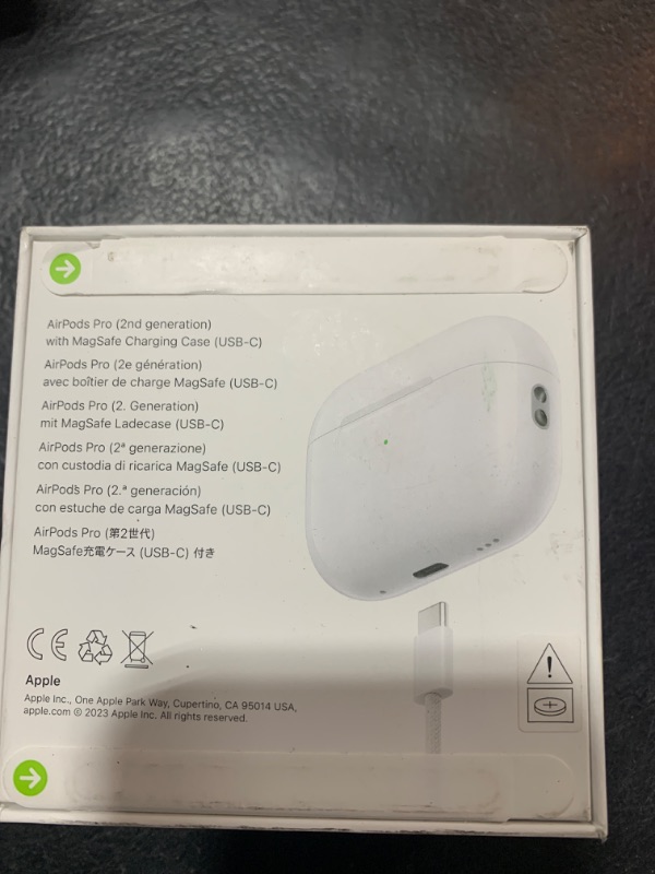 Photo 4 of AirPods Pro (2nd generation) with MagSafe Case (USB?C)