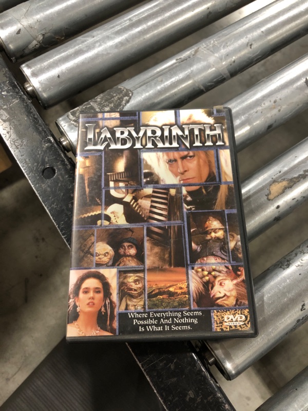 Photo 1 of LABYRINTH DVD WITH CHAPTER MENU - DAVID BOWIE JENNIFER CONNELLY JIM HENSON
