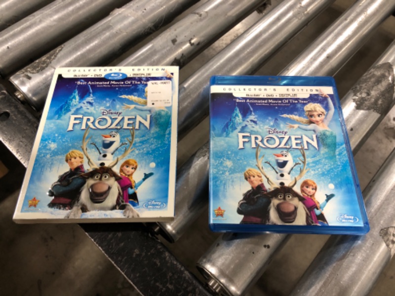 Photo 2 of Frozen (Two-Disc Blu-ray / DVD + Digital Copy)
