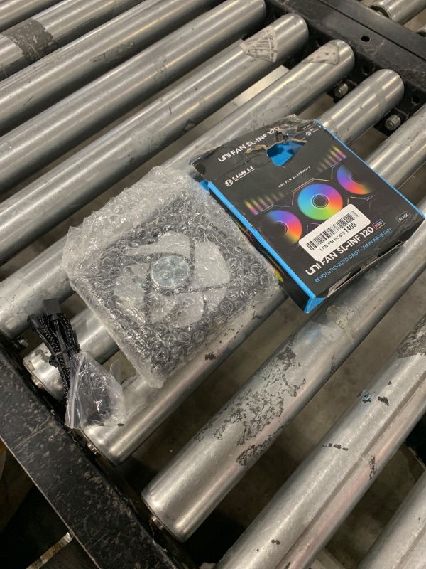 Photo 1 of Lian Li UNI Fan SL-Infinity 120-Single Pack-ARGB Fan-Infinity Mirror-Daisy-Chain Design-Customizable Lighting Effects-One Cable Connection-Without Controller-Black-(UF-SLIN120-1B)