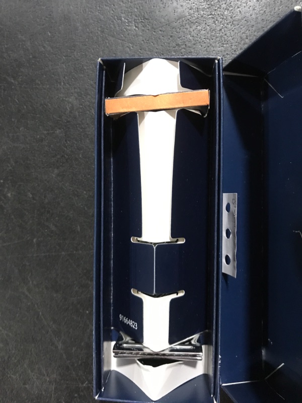 Photo 1 of King C. Gillette Safety Razor with Chrome Plated Handle and 5 Platinum Coated Double Edge Safety Razor Blade Refills