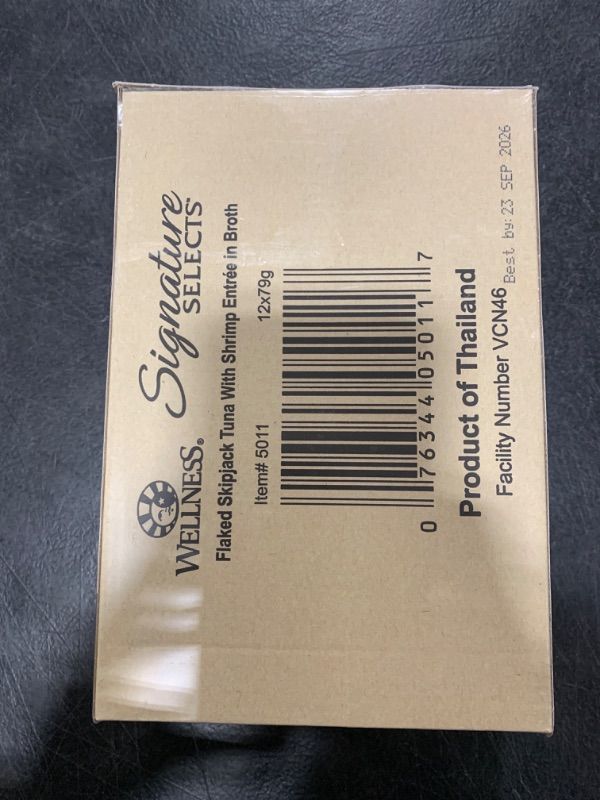 Photo 2 of Wellness CORE Signature Selects Flaked Skipjack Tuna & Shrimp Entree in Broth Grain-Free Canned Cat Food, 2.8-oz, case of 12