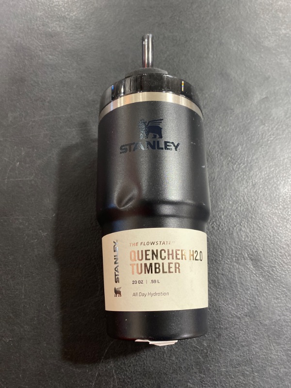 Photo 1 of Stanley Quencher H2.0 FlowState Stainless Steel Vacuum Insulated Tumbler with Lid and Straw for Water PRODUCT IS DAMAGED