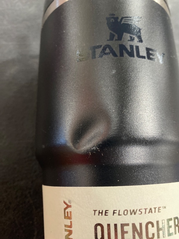 Photo 1 of Stanley Quencher H2.0 FlowState Stainless Steel Vacuum Insulated Tumbler with Lid and Straw for Water PRODUCT IS DAMAGED